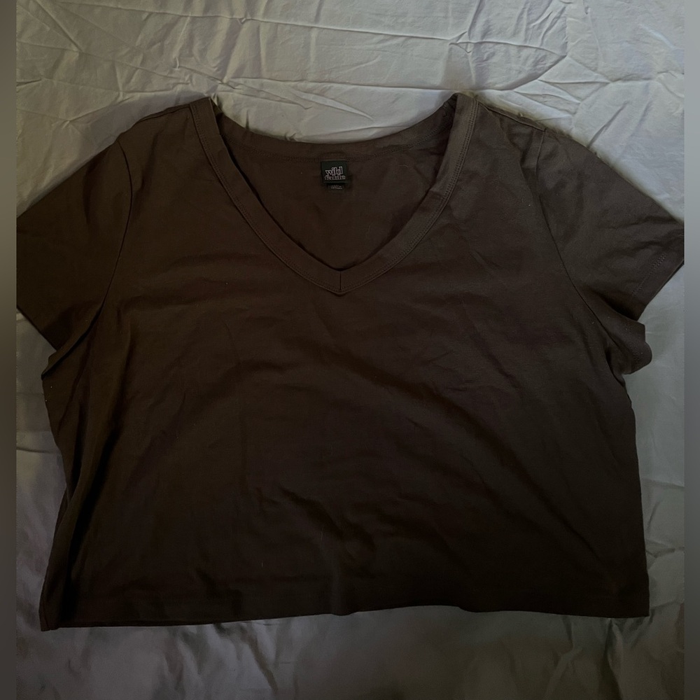 Army green V-neck T-shirt